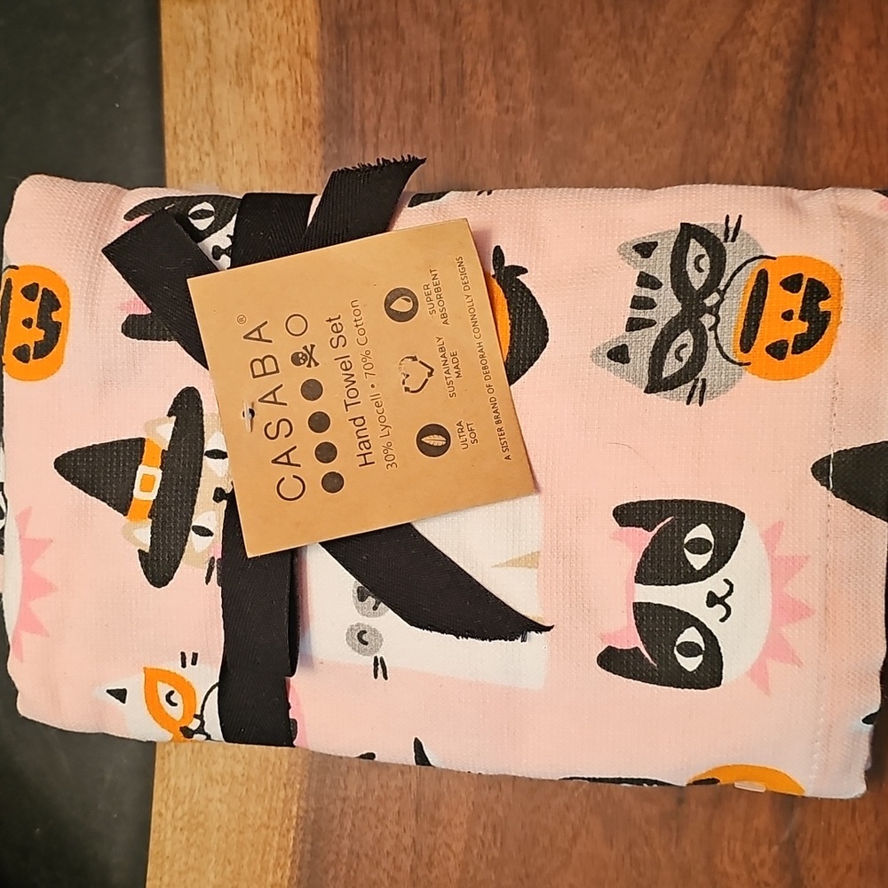Pink Halloween Cats in Costumes Ghost Cat Black Cat Witch 2pk Hand Towels NWT